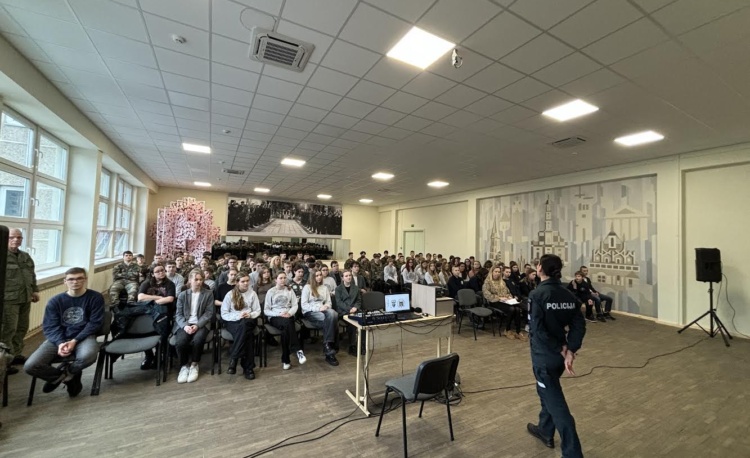 Dalyviams buvo pristatyta jaunųjų policijos rėmėjų veikla, pačių kadetų vykdomos pilietinės iniciatyvos ir tai, kas daro Generolo Povilo Plechavičiaus kadetų licėjų išskirtiniu.